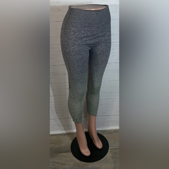 PINK VS VICTORIA’S SECRET Cool and Comfy Grey Dip Dye Ombré Seamless Leggings L - Picture 6 of 11